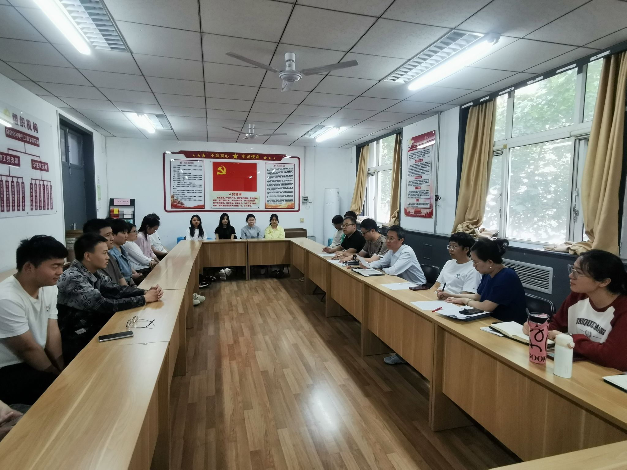 倾听需求 靶向施策 自动化与电气工程学院召开2025届未就业毕业生座谈会
